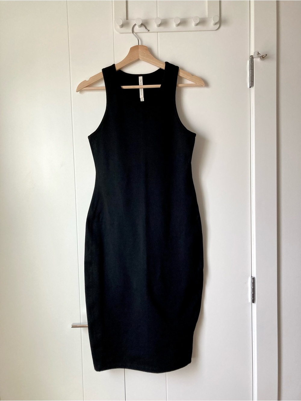 NWOT The Group by Babaton Ariane Contour Midi Dress Size S
